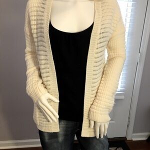 New Pink Rose Women’s Cream Knit Sweater Cadigan.